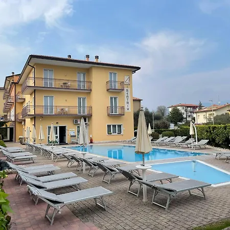 Aparthotel Beatrix 3*