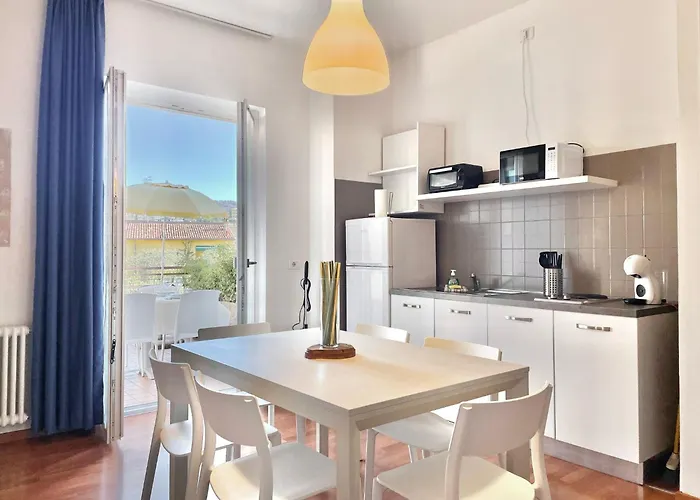 Beatrix 3* باردولينو