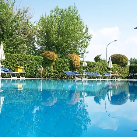 Aparthotel Beatrix 3*