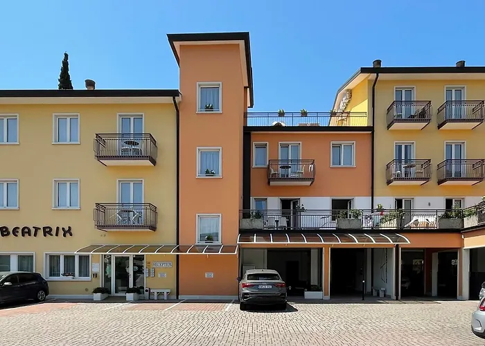 Beatrix Apart Otel 3*